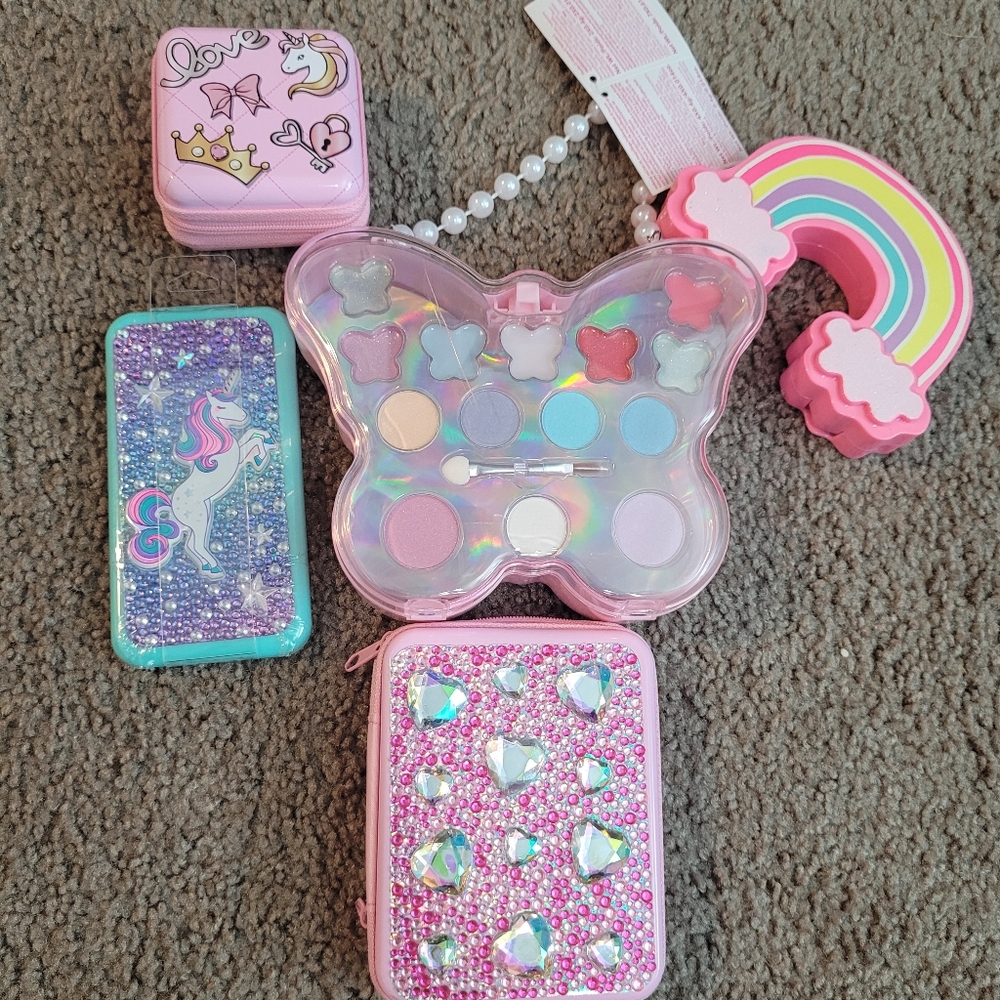 ‼️PRICE IS FIRM‼️Claire's Girls Makeup Bundle